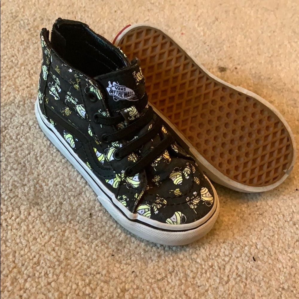 Snoopy Vans